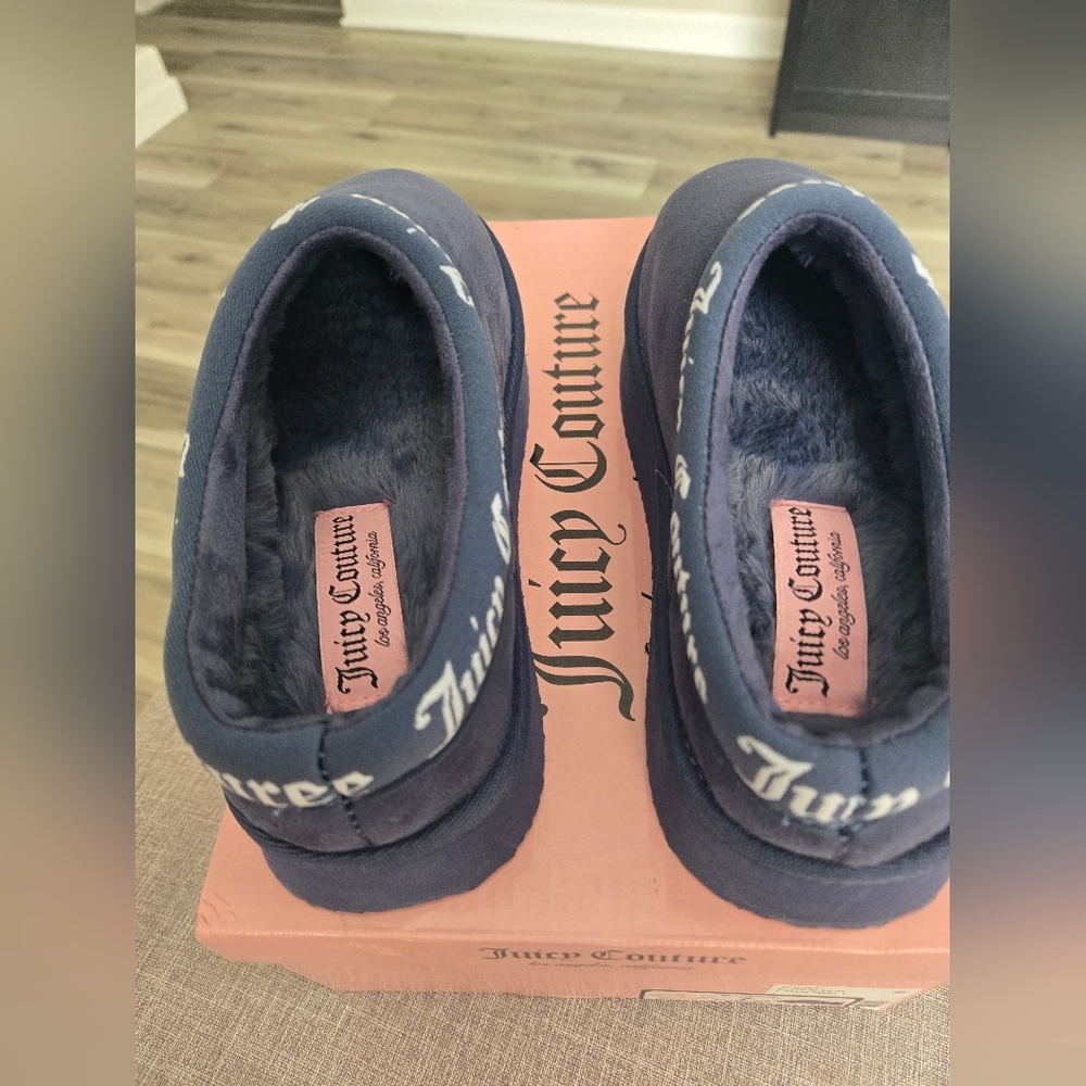 Juicy Couture Navy Suede Platform Slip-On Sneakers - Picture 8 of 9